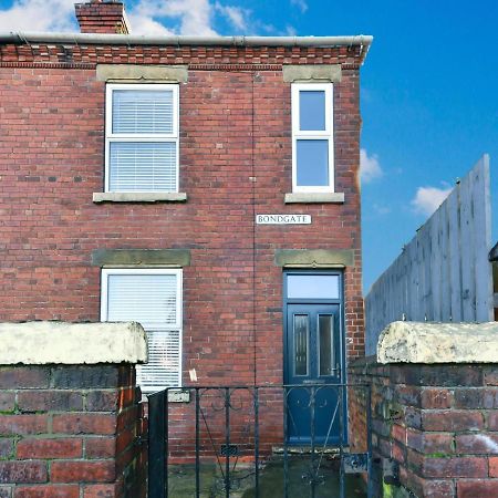 4 Bedroom, 2 Bathroom House - Free Parking 폰트프랙트 외부 사진